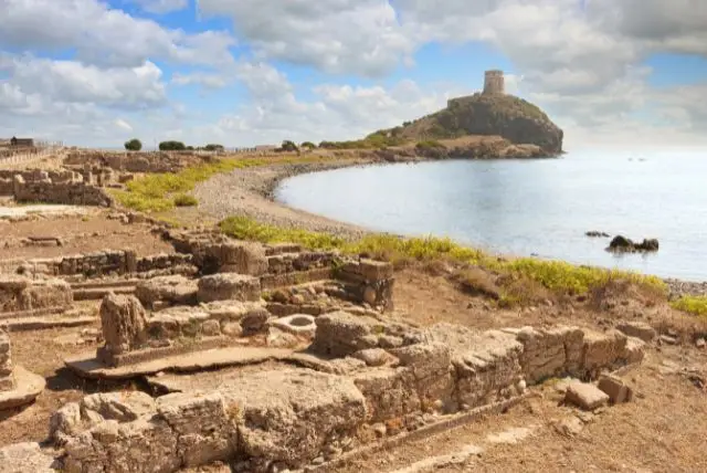 איפה נוחתים בסרדיניה? היכרות עם שדות התעופה