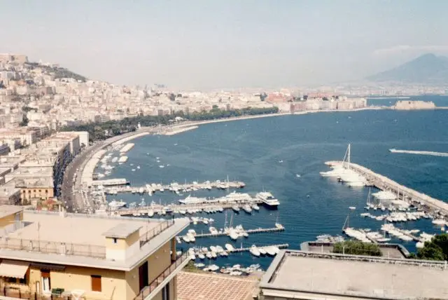 איך מגיעים מנאפולי לסרדיניה