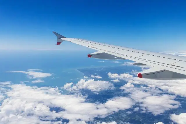 כמה זמן טיסה לסרדיניה מישראל