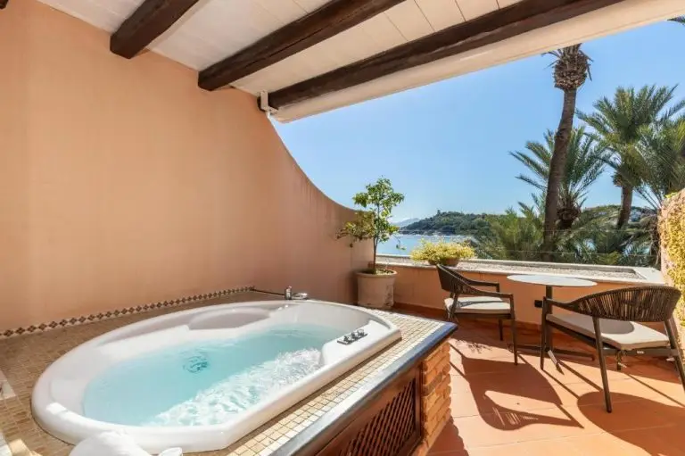 מלונות ספא ומרכזי בריאות בסרדיניה