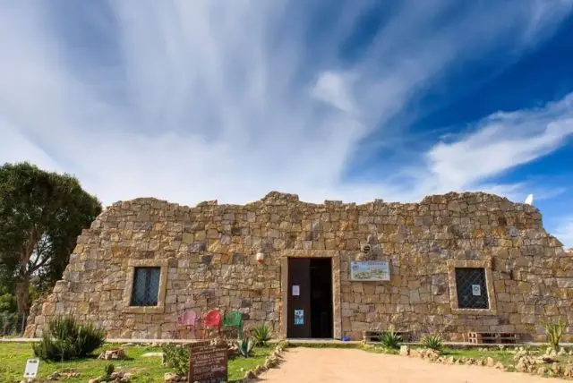 המגדלור של של סנטה תרזה גאלורה credit to getyourguide.com