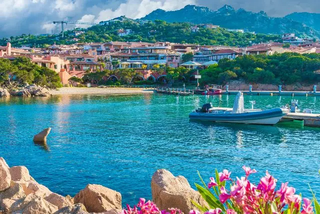 פורטו צ'רבו (עיר הנופש של המיליארדרים) בסרדיניה - Porto Cervo