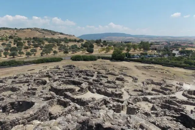 סו נוראז'י די ברומיני (Su Nuraxi di Barumini) - אתר מורשת עולמית בסרדיניה credit to getyourguide.com
