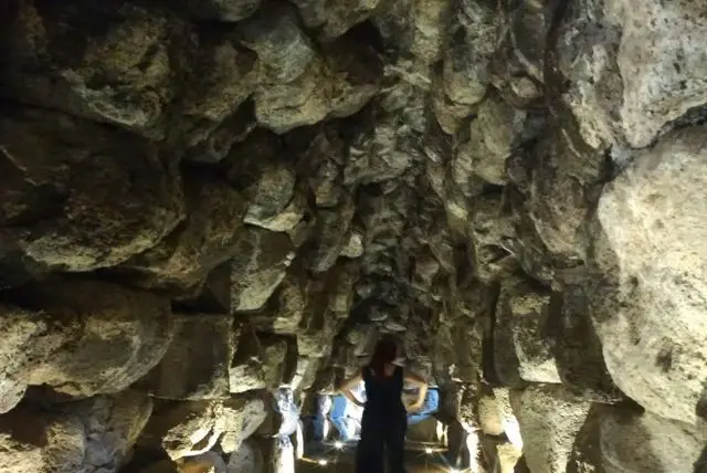 נוראגה סנטו אנטינה (Nuraghe Santu Antine) credit to getyourguide.com