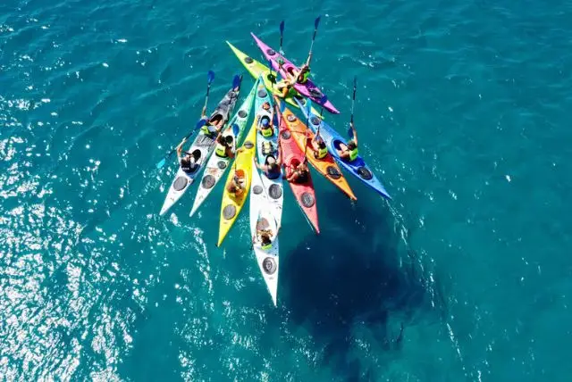 טיול קיאקים בסנט'אנטיוכיו בסרדיניה credit to getyourguide.com