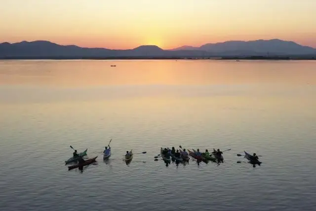 טיול קיאקים בסנט'אנטיוכיו בסרדיניה credit to getyourguide.com