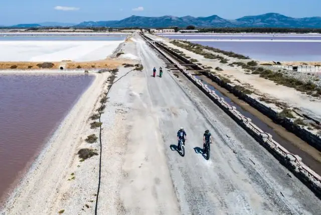 טיול אופניים בסנט'אנטיוכיו בסרדיניה credit to getyourguide.com