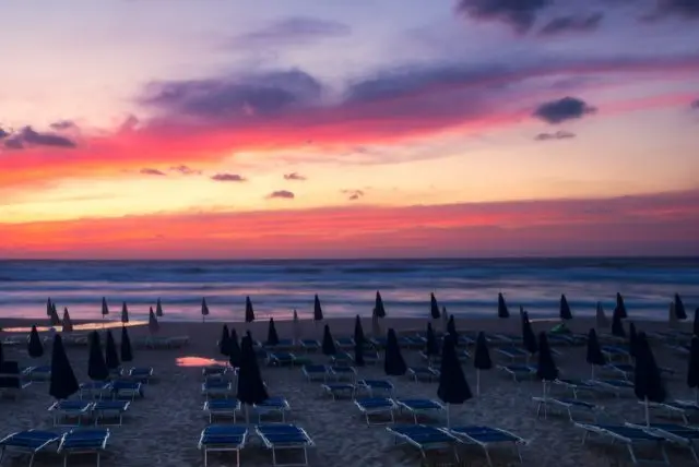 קרנבל הקיץ "Carnevale estivo di Badesi" באיזור באדזי בסרדיניה