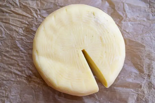 גבינת פקורינו סרדו (Pecorino Sardo) המפורסמת מיותר בסרדיניה