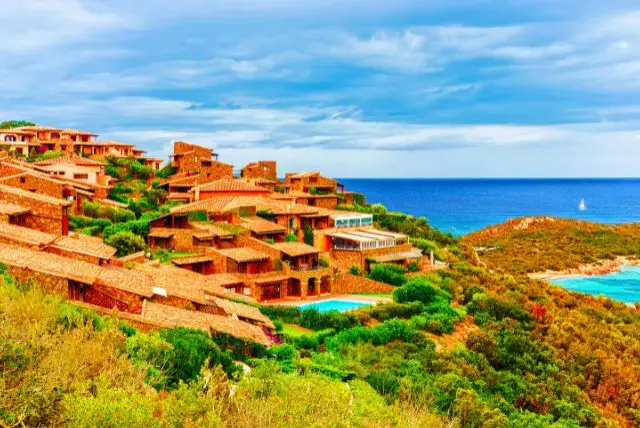 שעה בסרדיניה - מה השעה הזמן המקומי בסרדיניה לעומת ישראל