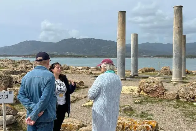 טיול מודרך מקליארי להריסות של נורה (Nora Archaeological Park) credit to getyourguide.com