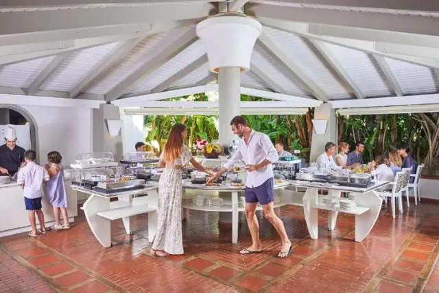 פורטה וילג - Forte Village | כפר נופש מלון 5 כוכבים בסרדיניה מושלם לזוגות ומשפחות credit to booking.com