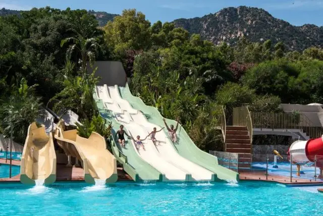 פורטה וילג - Forte Village | כפר נופש מלון 5 כוכבים בסרדיניה מושלם לזוגות ומשפחות credit to booking.com