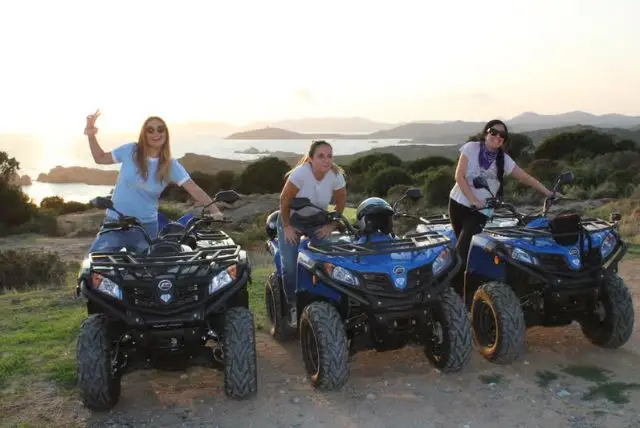 טיולי ATV טרקטורונים בסרדיניה credit to getyourguide.com