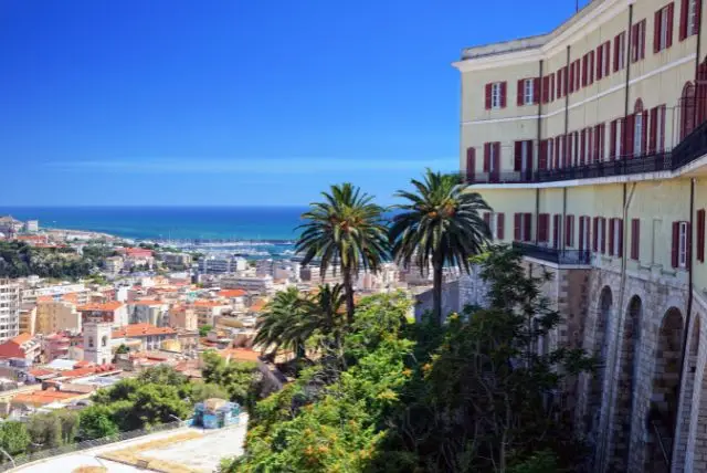 סיור בעיר העתיקה של קליארי