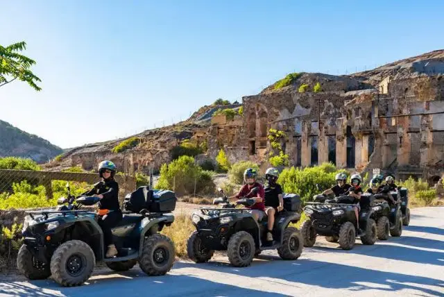 טיולי ATV טרקטורונים בסרדיניה credit to getyourguide.com