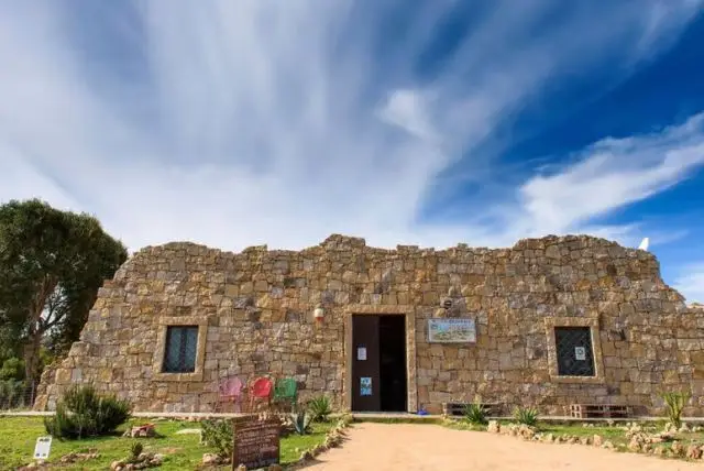 תצפית מגדל טורה די לונגוסרדו (Torre di Longonsardo) בסנטה תרזה גאלורה credit to getyourguide.com