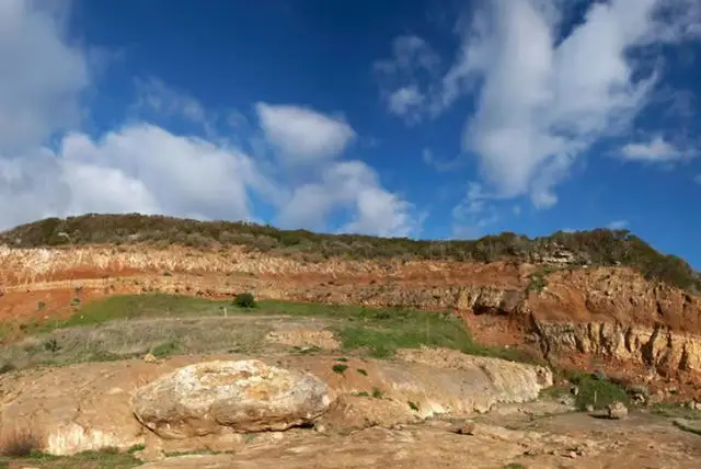 כניסה לאתר חפירות ארכיאולוגיות - Geosite of Duidduru credit to getyourguide.com